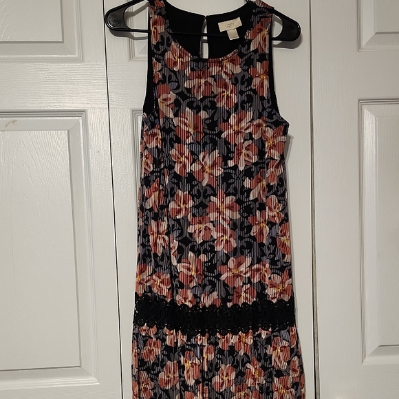 LOFT Dresses & Skirts - LOFT Floral Sleeveless Ribbed Dress Size 12